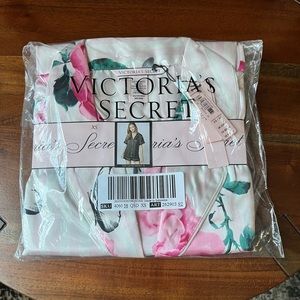 Victoria’s Secret Floral Iconic Satin Short Sleeve Shorts Pajama’s